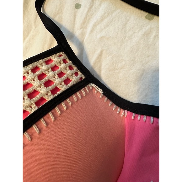 Victoria’s Secret Bikini - Picture 4 of 6